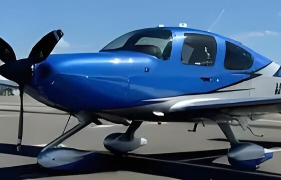 L'intera vendita di aeromobili: CESSNA 172S, DA40NG, DA42NG, Cirrus SR22